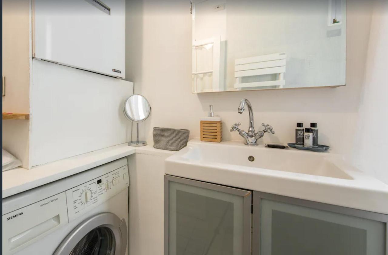 Paris Petit Appartement Lumineux Et Atypique Exterior foto
